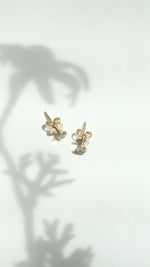 Load image into Gallery viewer, Hugh Thyregod 18ct Gold and Diamond Studs