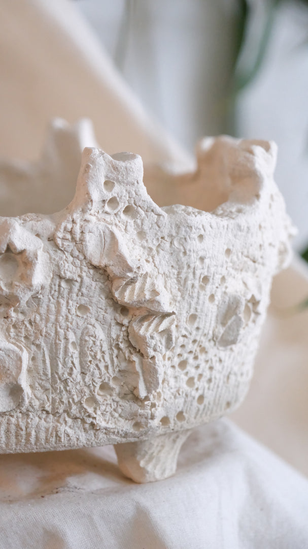 Objects Of Virtue White Pot #294