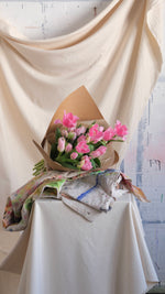 Load image into Gallery viewer, en Masse Tulips